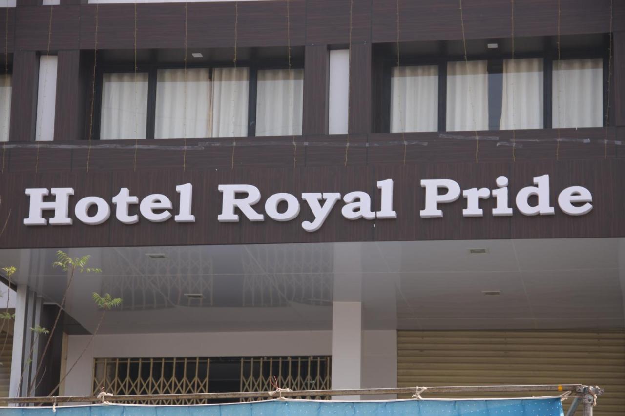 Hotel Royal Pride Αχμπανταμπάντ Εξωτερικό φωτογραφία